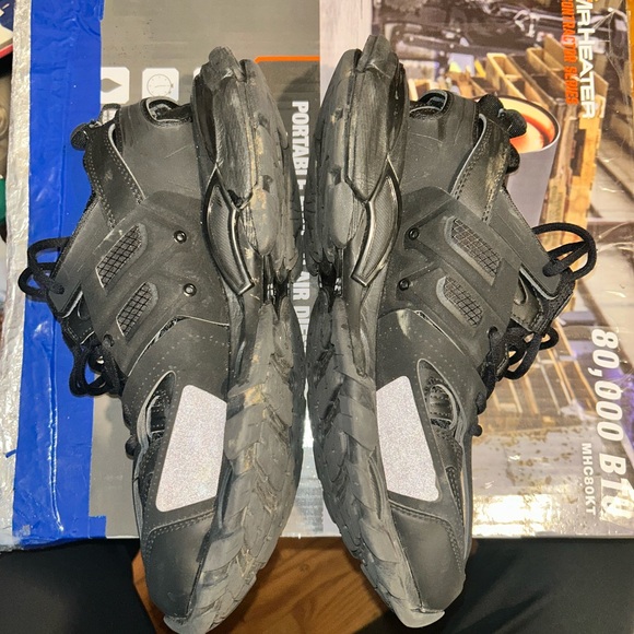 Balenciaga Black Trail Sneakers - Picture 6 of 13
